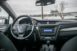 Toyota-Avensis-T27-26